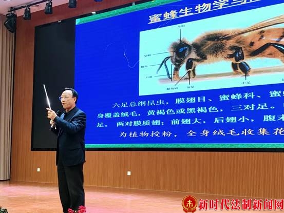 院士专家进校园  科普强基促成长