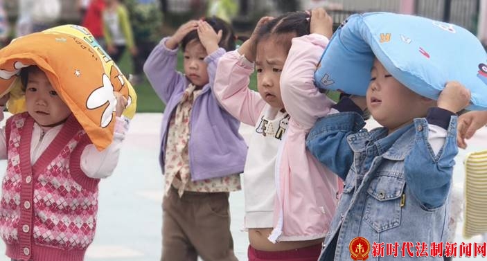 麻城市第七幼儿园歧亭园区开展防震演练活动