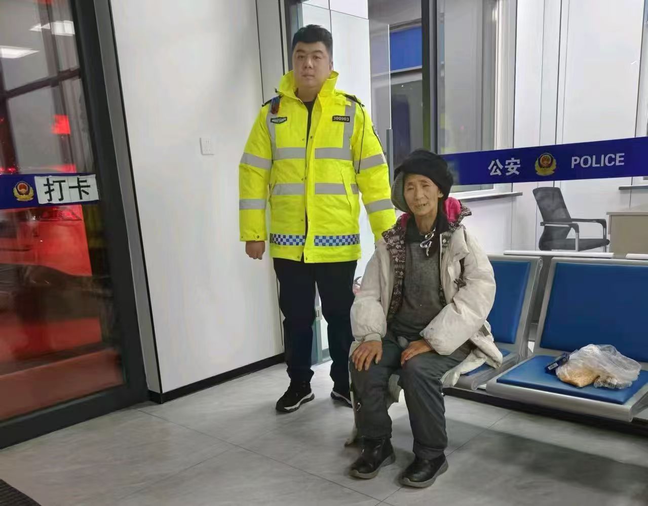 小事联民心，细微见真情