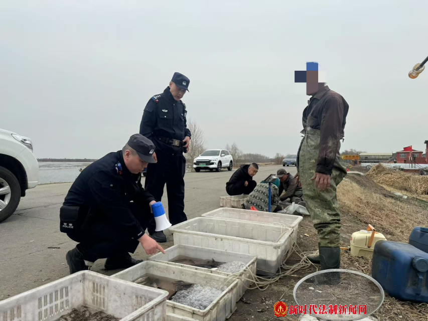 “巡防宣”三箭齐发  冰城公安多举措遏制非法捕捞