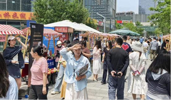 凝心聚力暖民心 公益市集聚温情  ——北京市通州区新华街道侨商工作站2026年度 “融乐汇”共营市集首期活动圆满举办